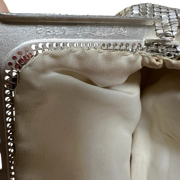Whiting & Davis vintage 1950s 2897 mesh silver formal dainty bag made in USA - Picture 7 of 8
